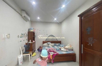 7 tỷ 2 - 100m ngang hơn 8m nhà 3 tầng kiên cố sát Vạn Phúc City - HẺM XE HƠI TỚI CỬA